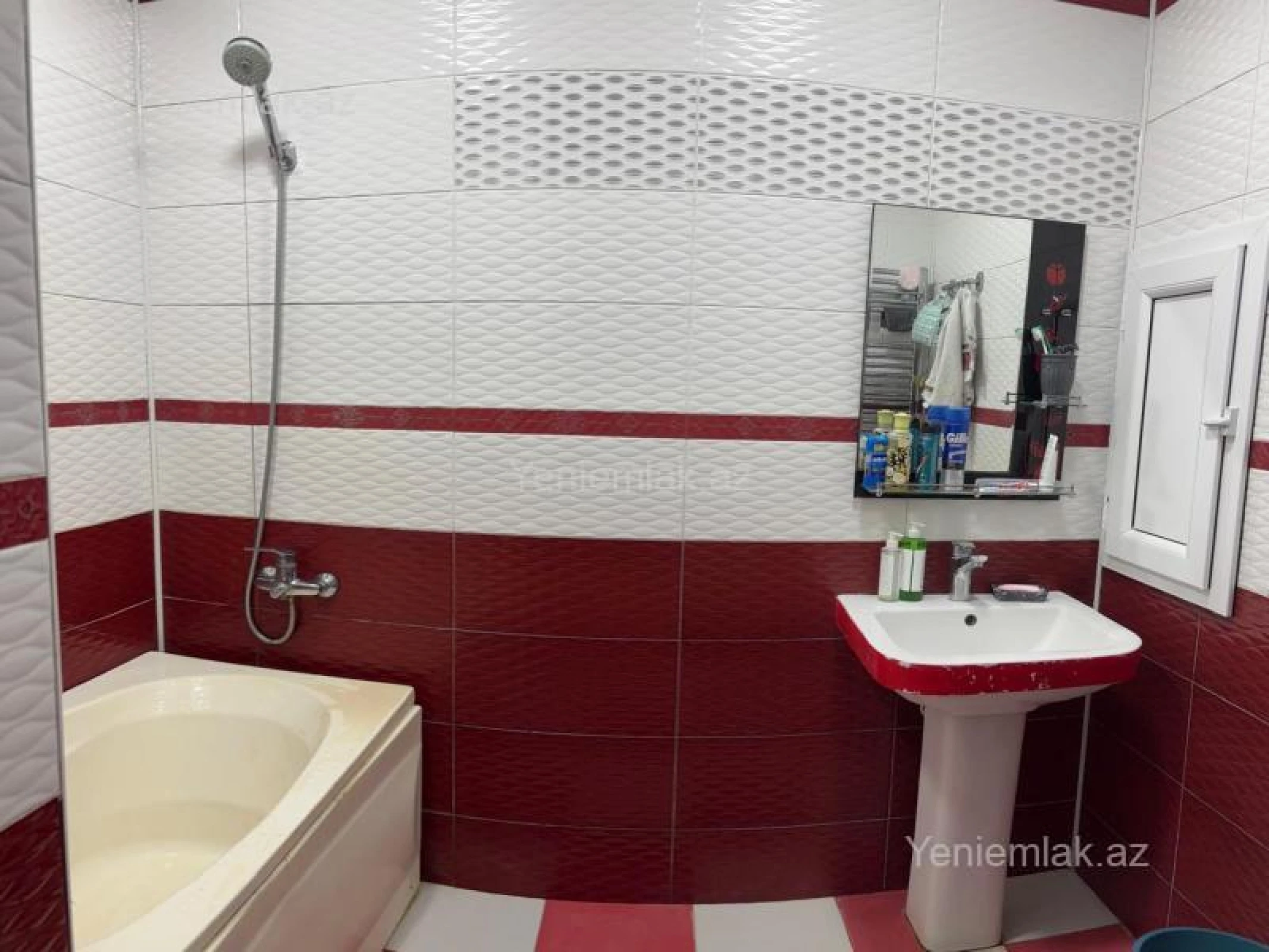 Satılır 3 otaqlı yeni tikili 88 m²