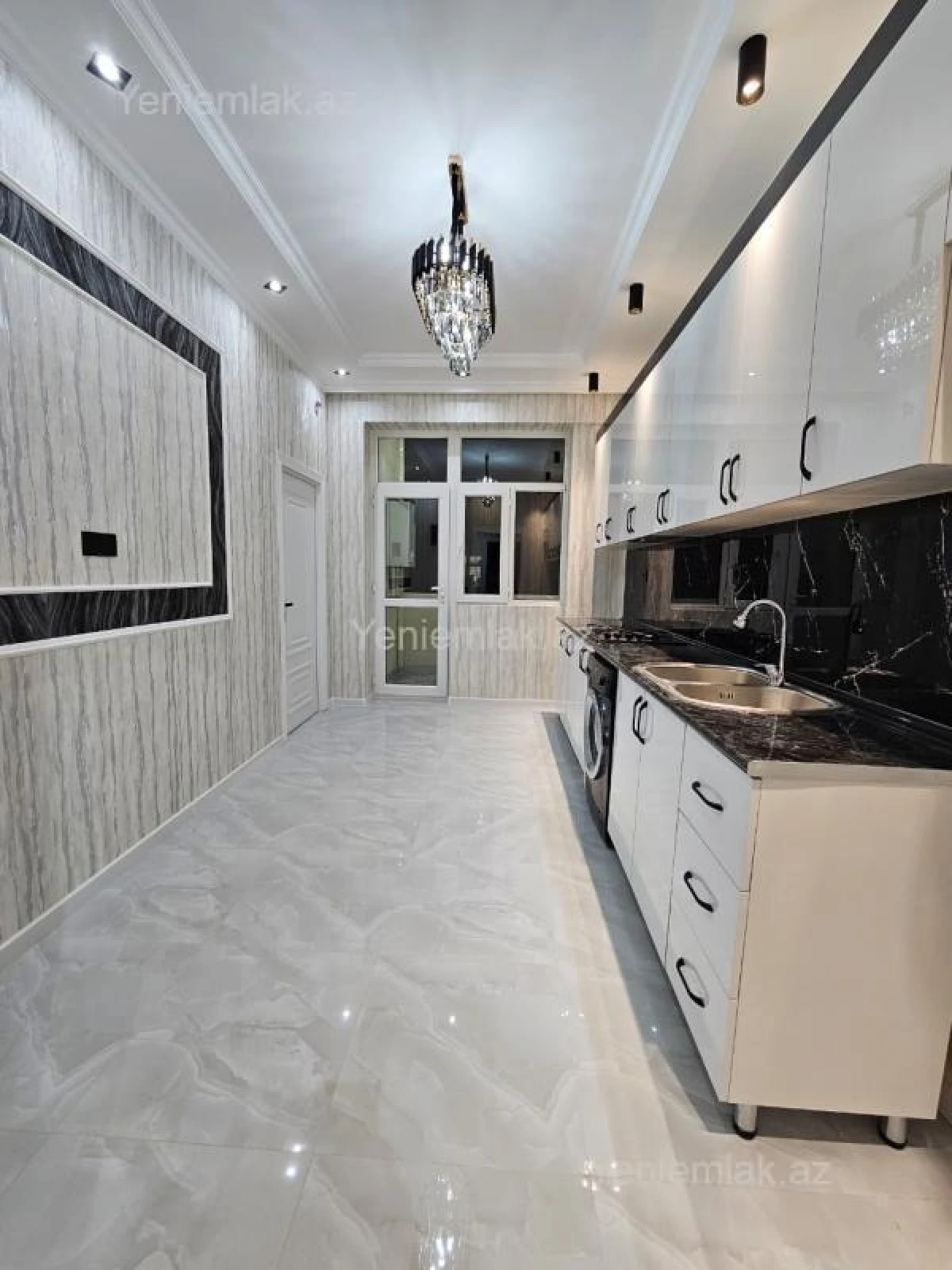 Satılır 3 otaqlı yeni tikili 86 m²
