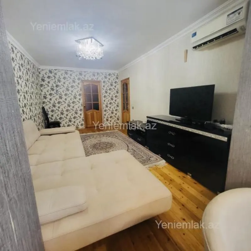 Satılır 2 otaqlı köhnə tikili 50 m²