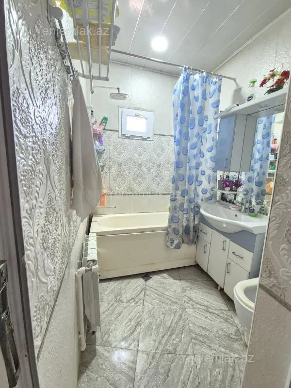 Satılır 3 otaqlı həyət evi 100 m²