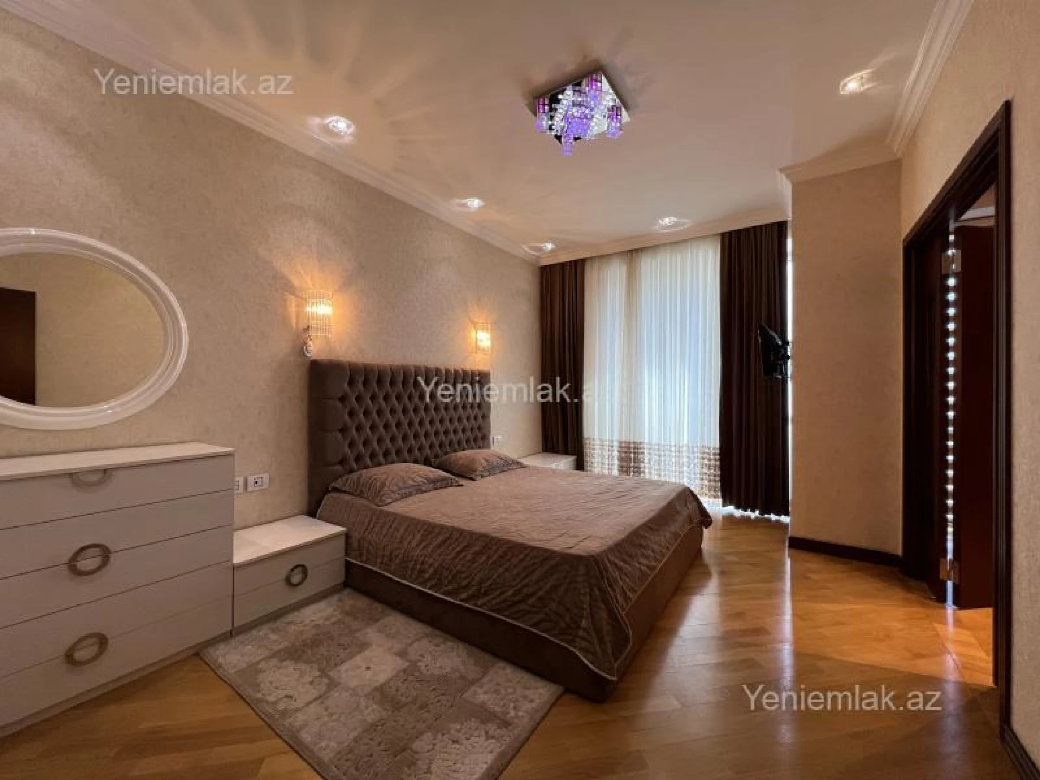 Satılır 5 otaqlı yeni tikili 285 m²