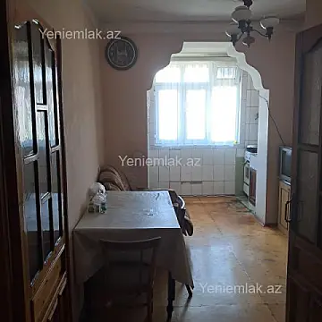Satılır 3 otaqlı köhnə tikili 74 m²