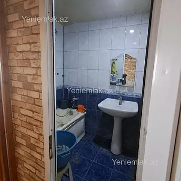 Satılır 3 otaqlı köhnə tikili 74 m²