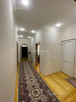 Satılır 6 otaqlı həyət evi 240 m²