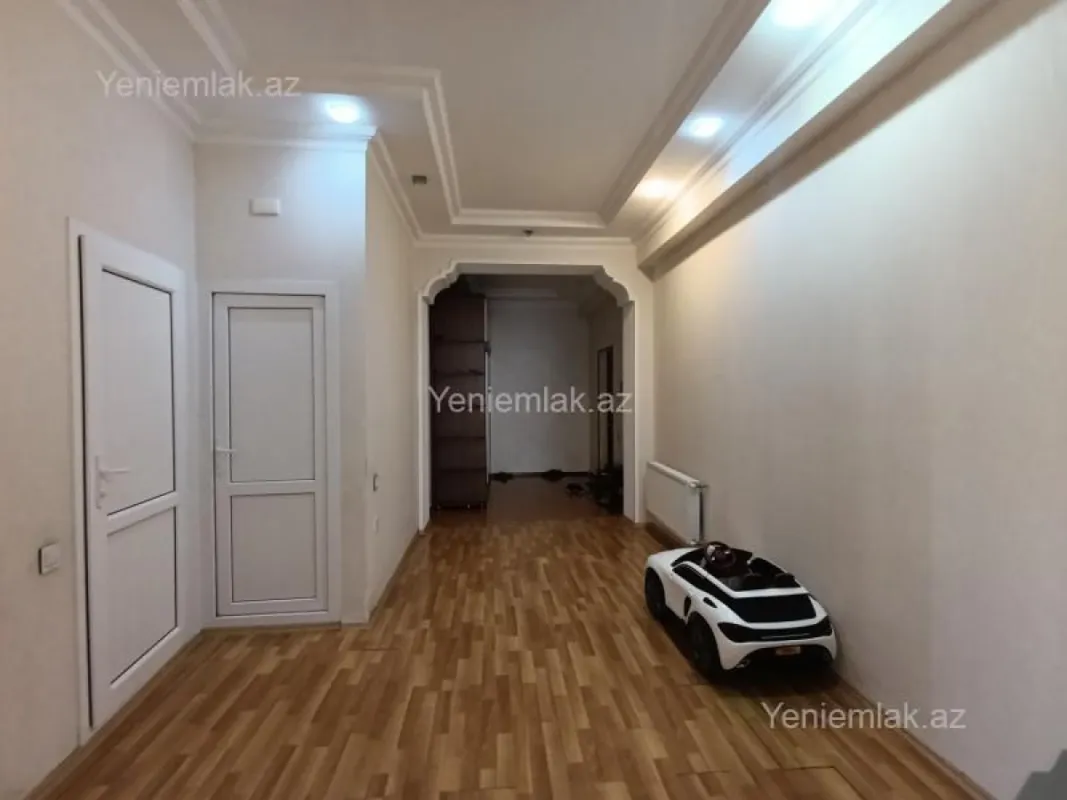 Satılır 3 otaqlı yeni tikili 110 m²