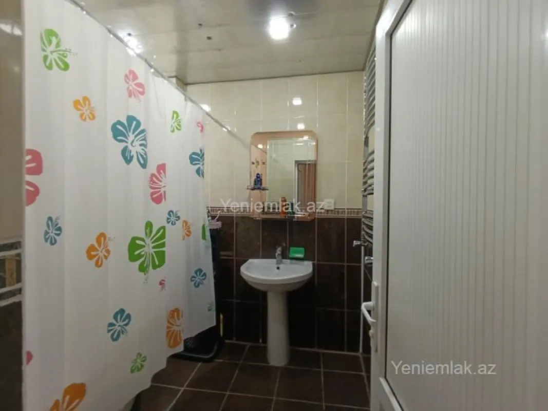 Satılır 3 otaqlı yeni tikili 110 m²