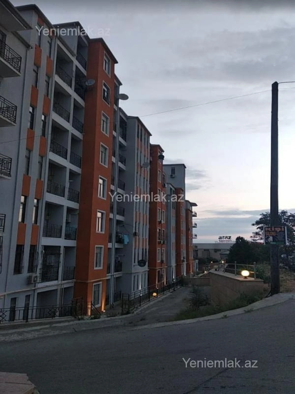 Satılır 3 otaqlı yeni tikili 122 m²