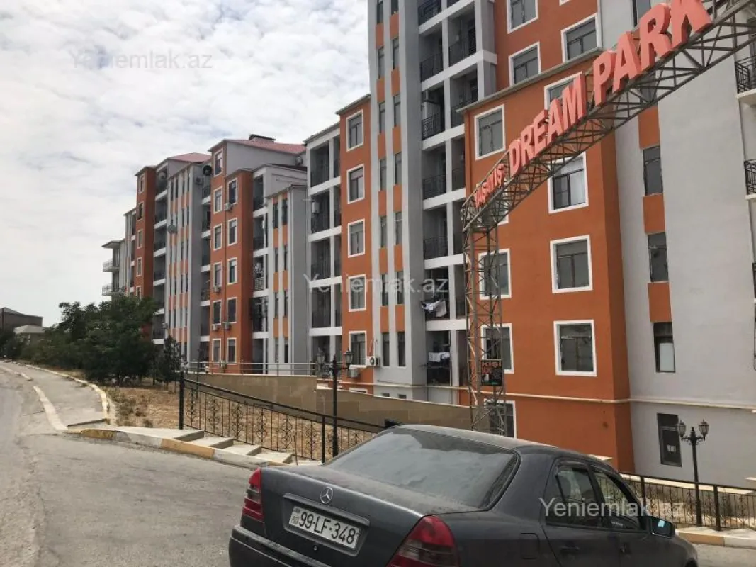 Satılır 3 otaqlı yeni tikili 122 m²