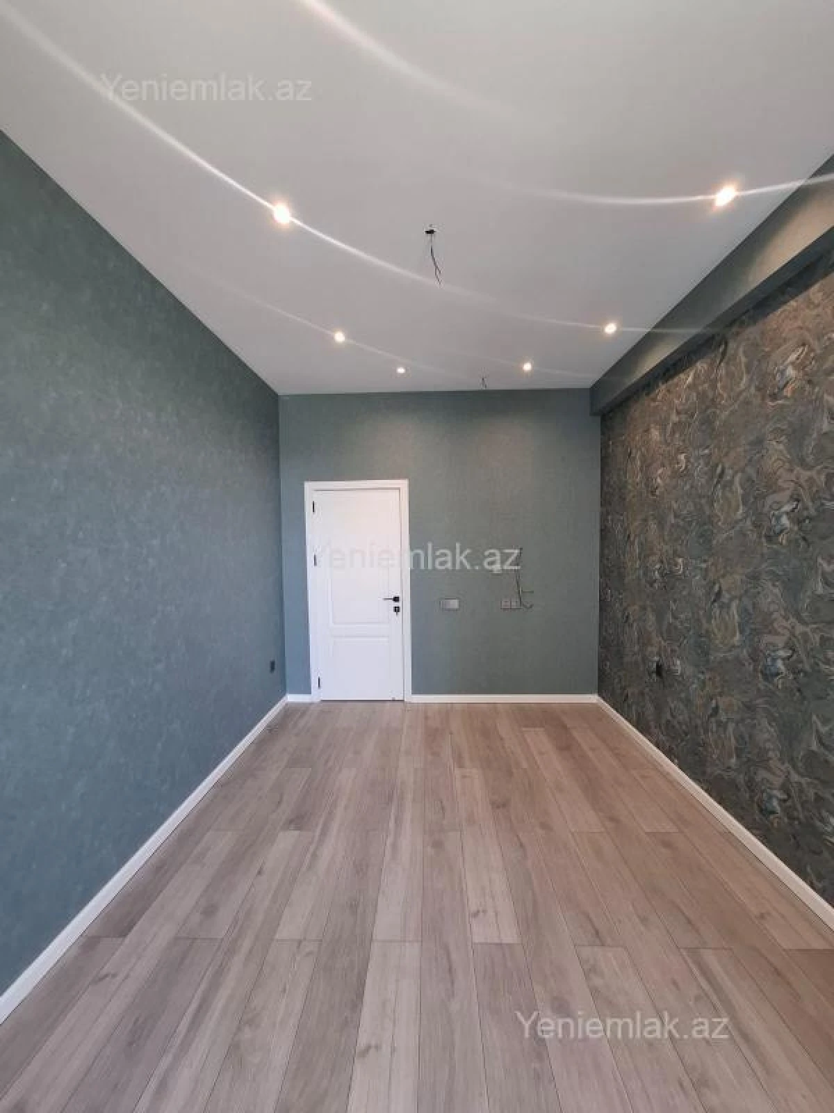 Satılır 3 otaqlı yeni tikili 95 m²