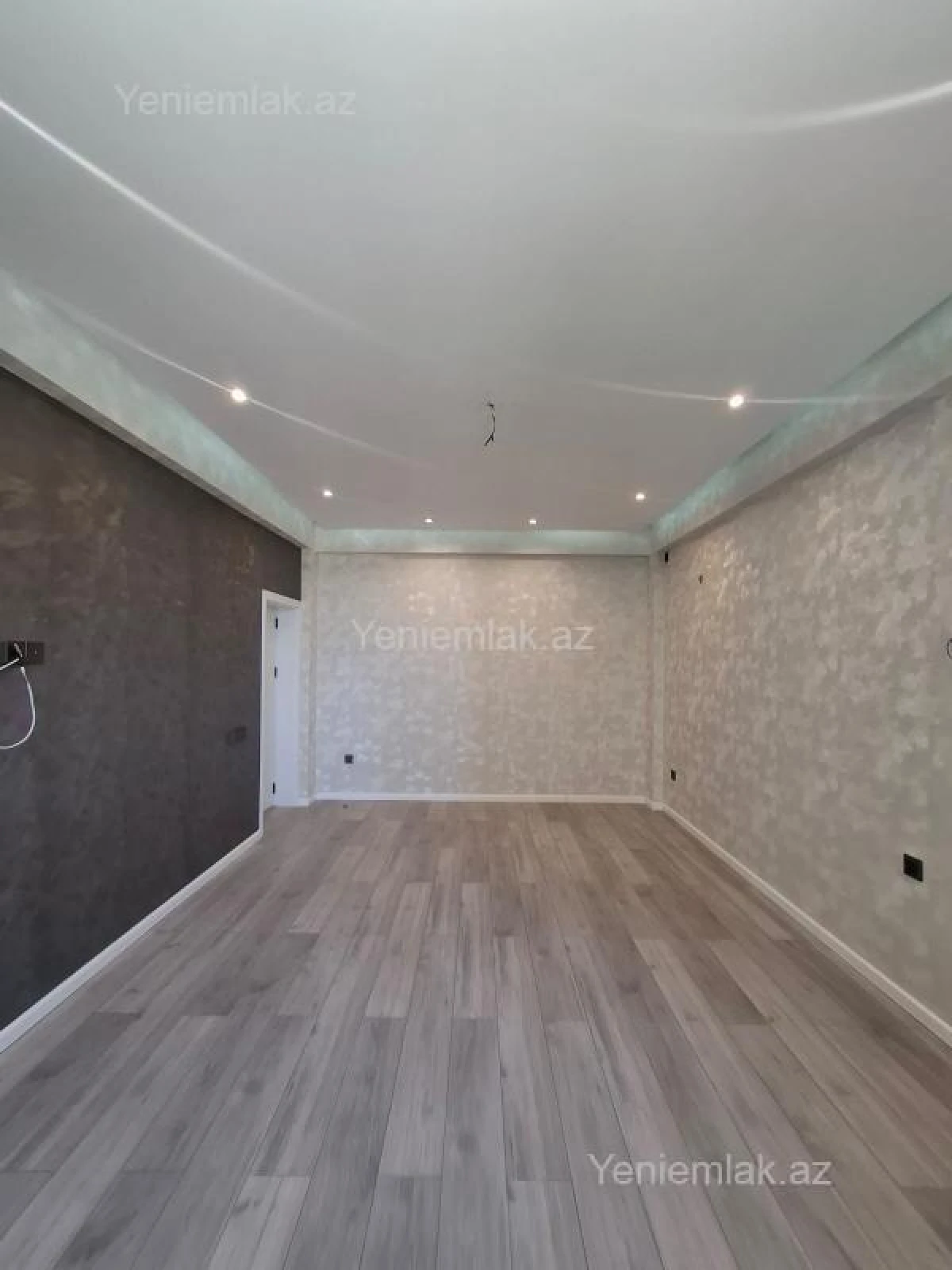 Satılır 3 otaqlı yeni tikili 95 m²