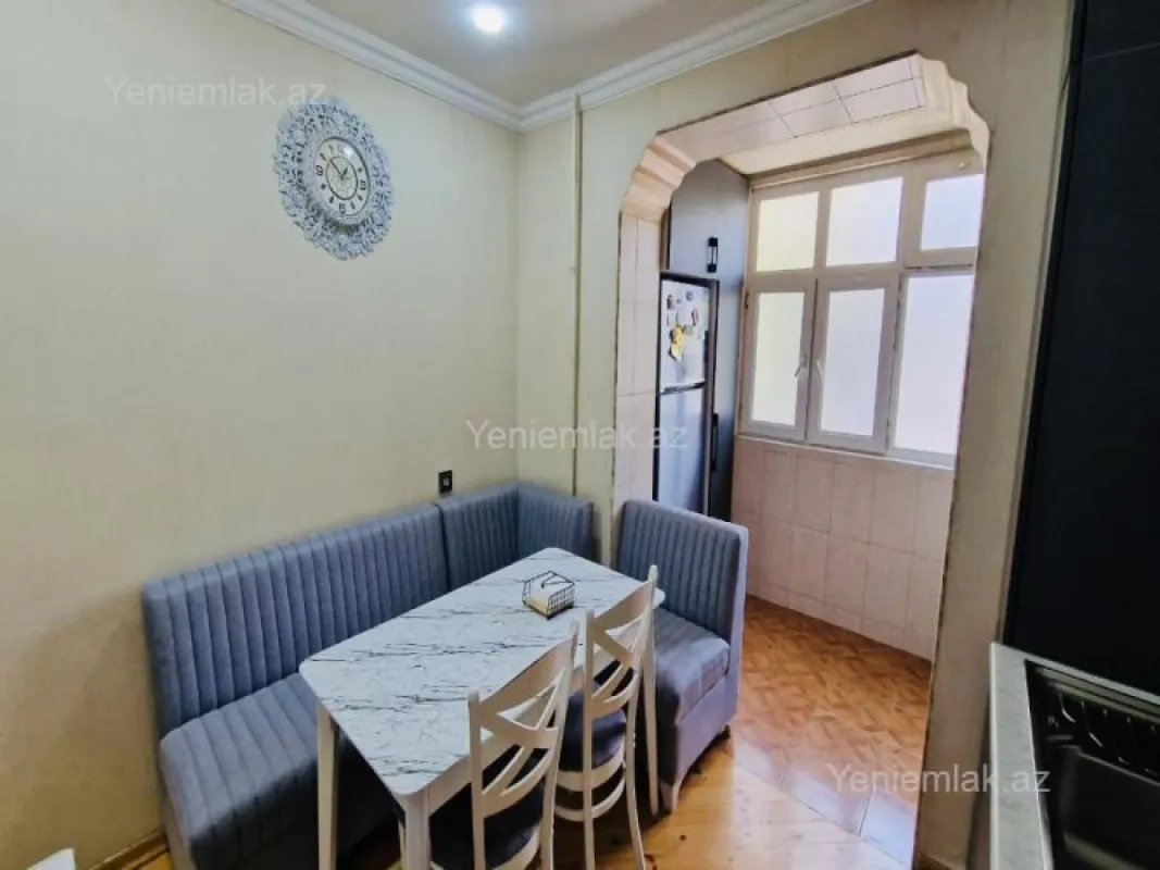 Satılır 3 otaqlı köhnə tikili 60 m²