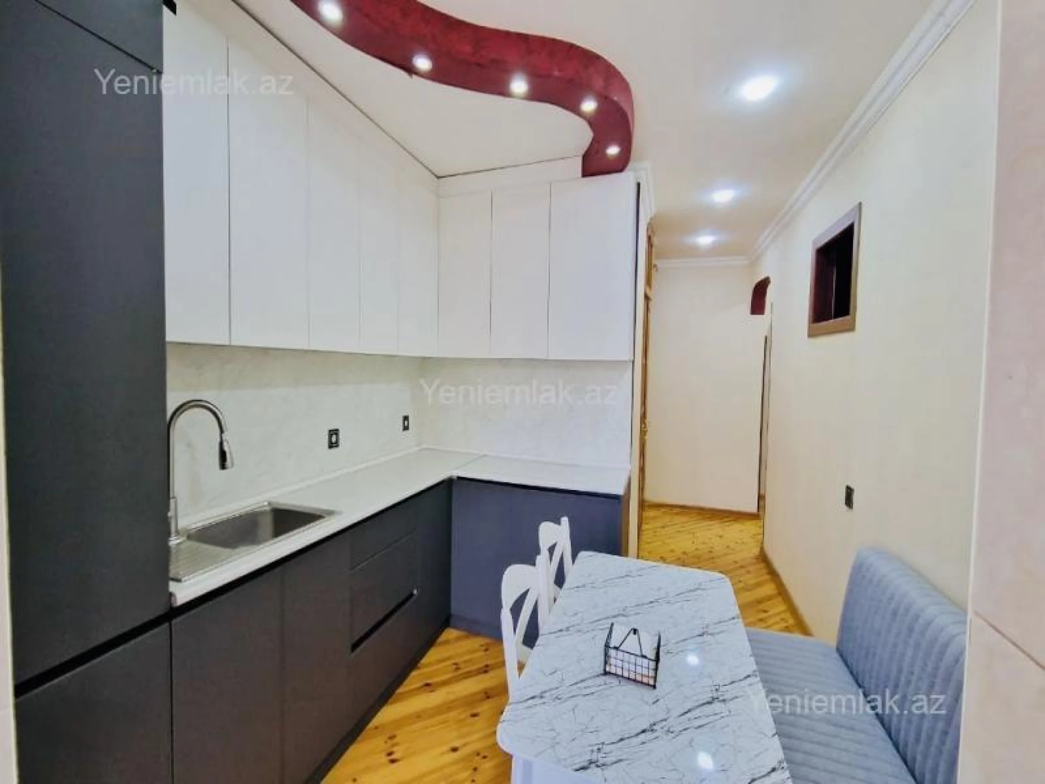 Satılır 3 otaqlı köhnə tikili 60 m²
