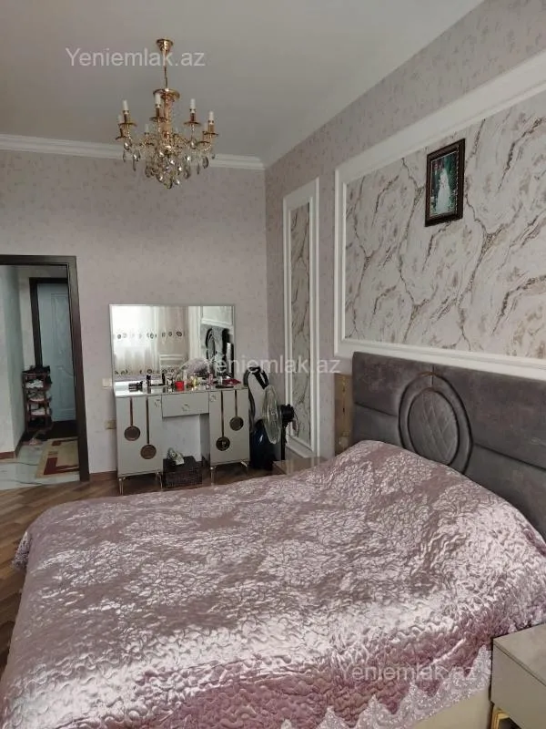 Satılır 3 otaqlı yeni tikili 80 m²