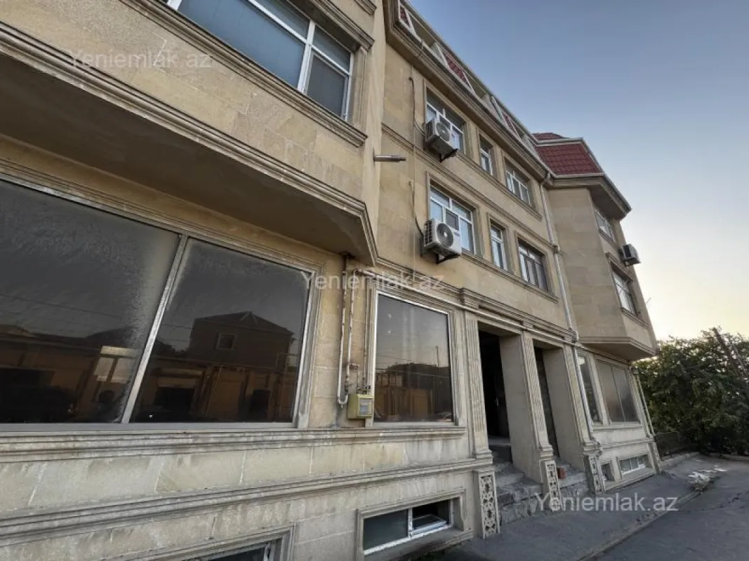 Satılır 3 otaqlı obyekt 537 m²