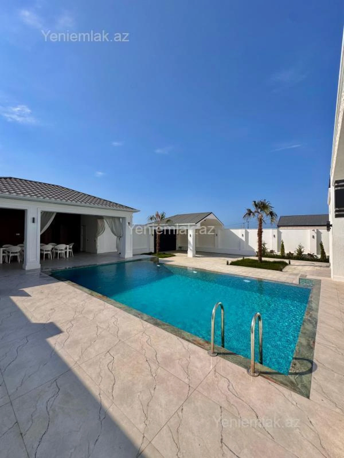 Satılır 5 otaqlı həyət evi 360 m²