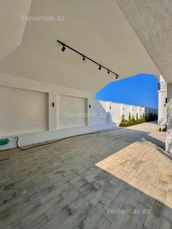Satılır 5 otaqlı həyət evi 360 m²