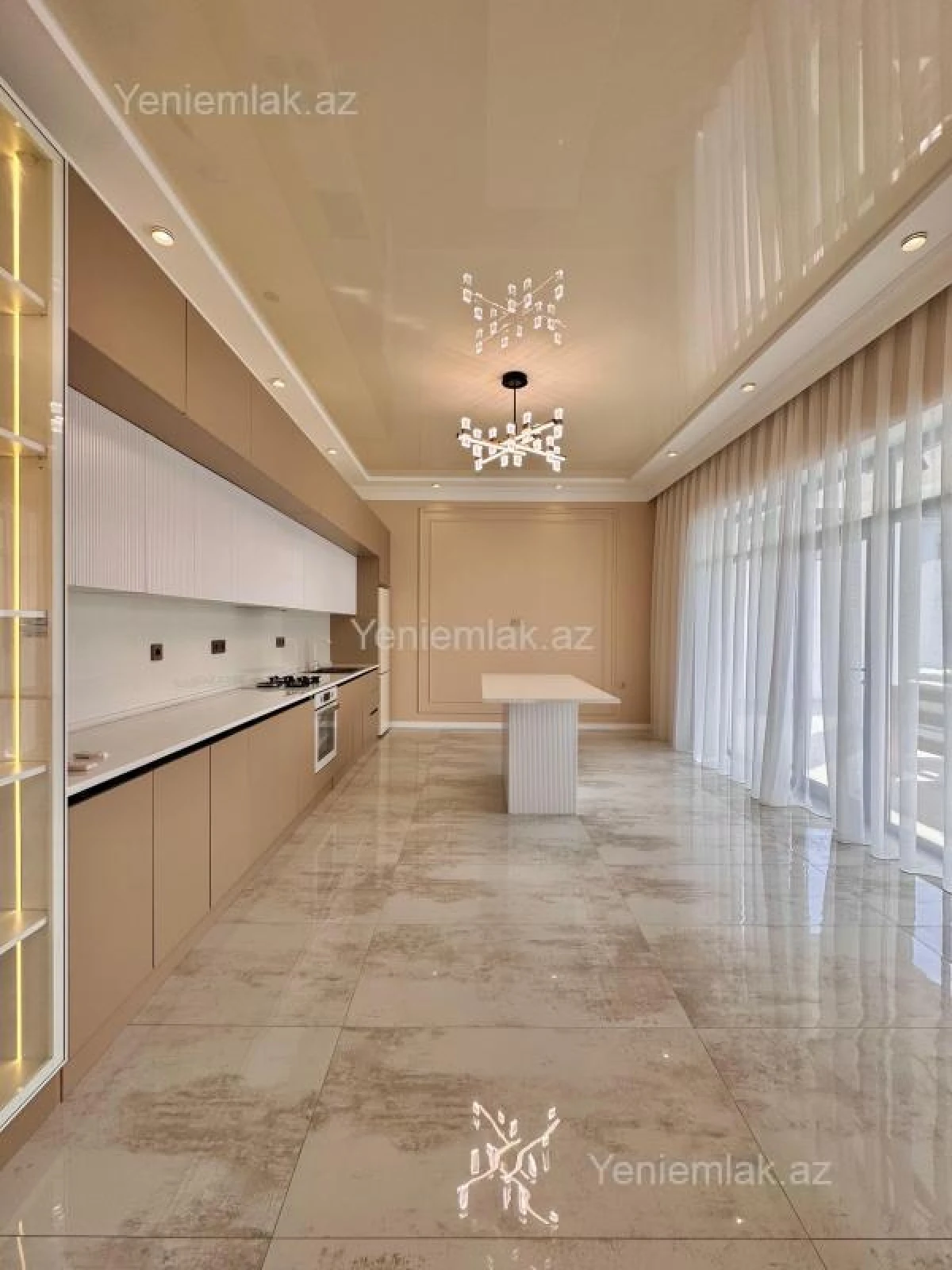 Satılır 5 otaqlı həyət evi 360 m²