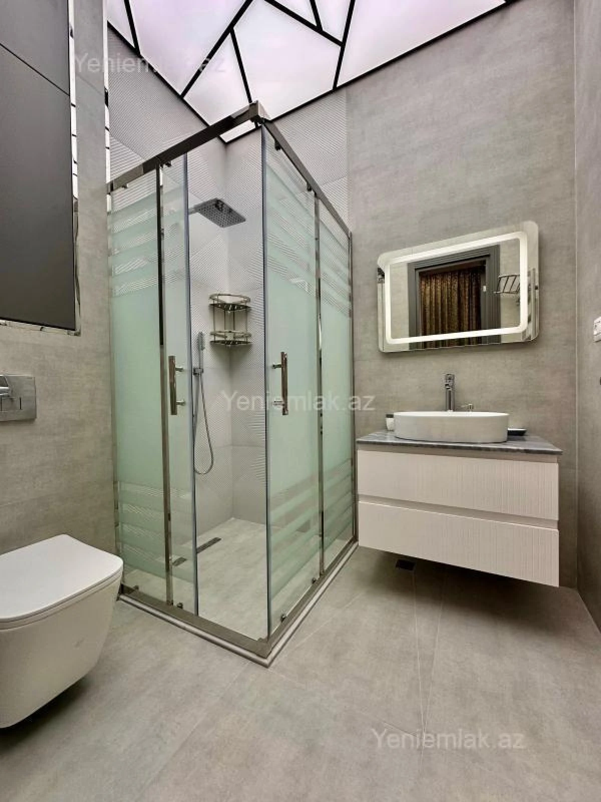 Satılır 4 otaqlı həyət evi 180 m²