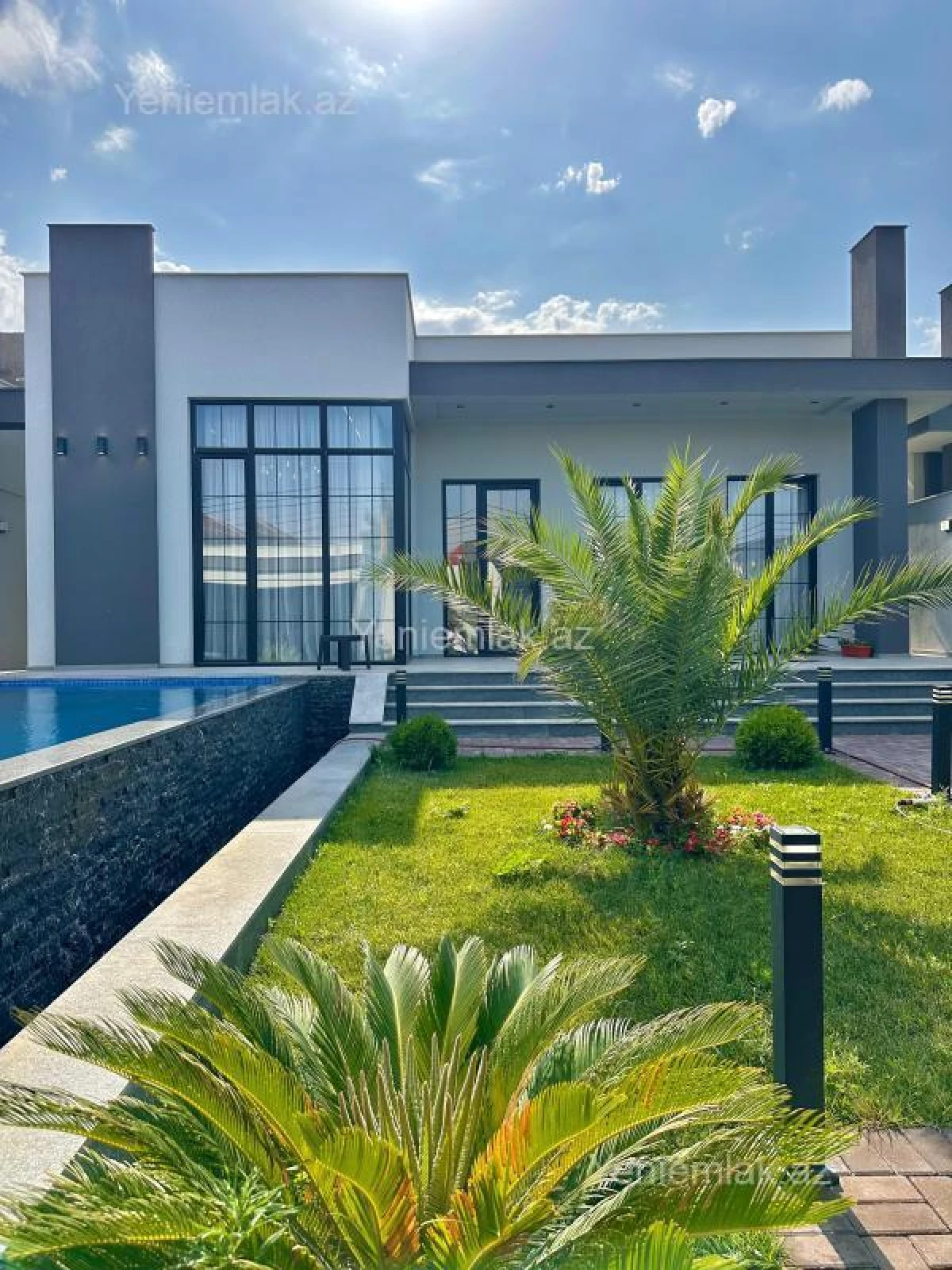 Satılır 4 otaqlı həyət evi 180 m²