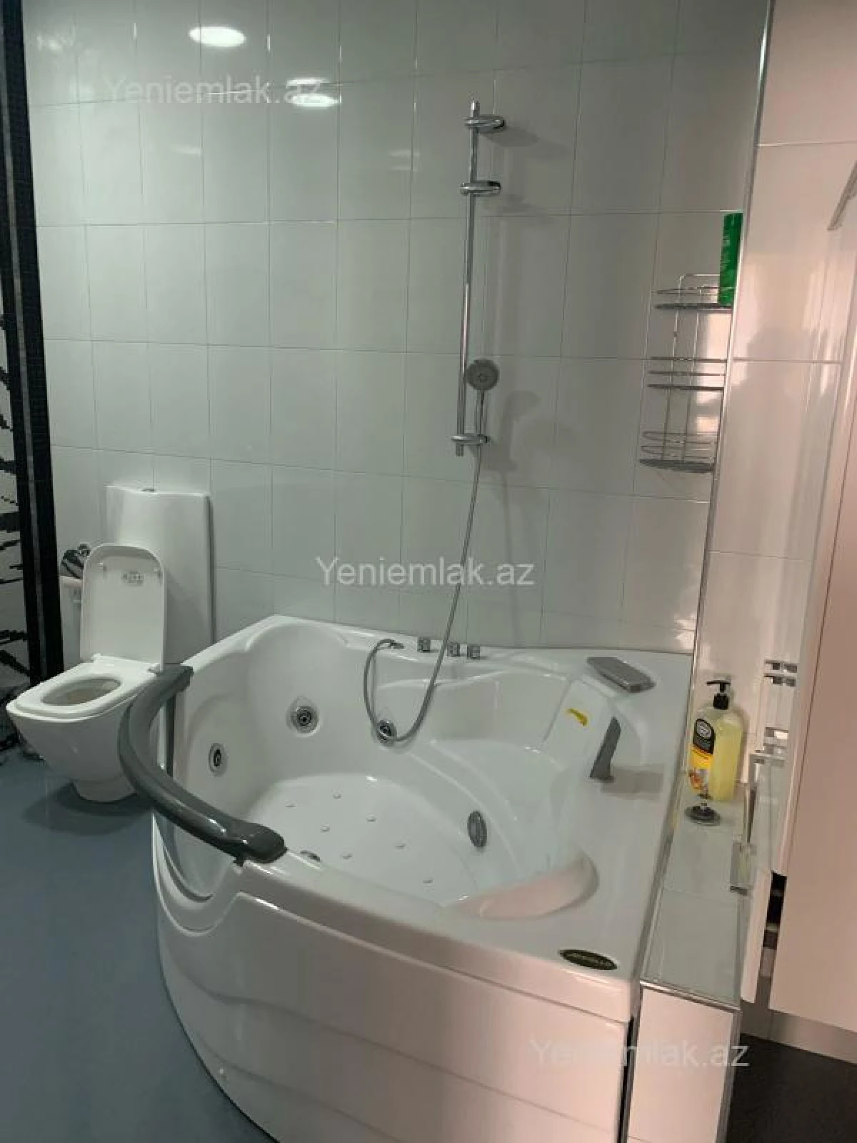 Satılır 3 otaqlı yeni tikili 120 m²