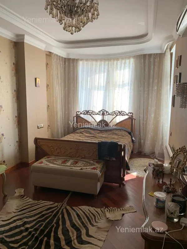 Satılır 3 otaqlı yeni tikili 120 m²