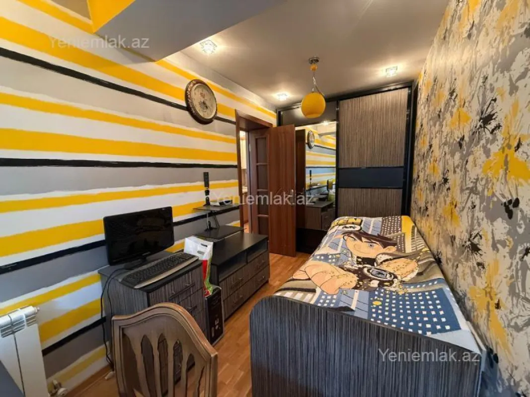 Satılır 4 otaqlı köhnə tikili 90 m²