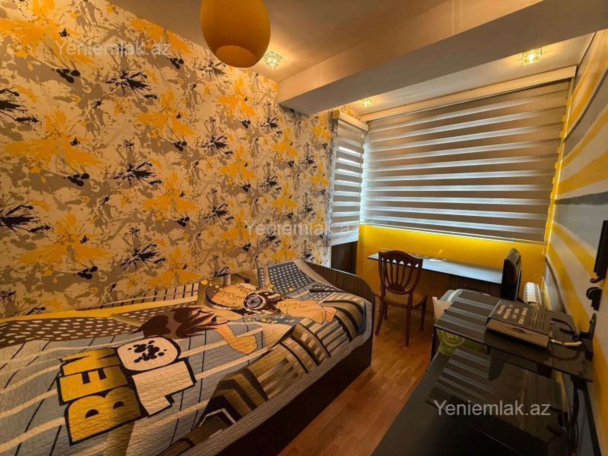 Satılır 4 otaqlı köhnə tikili 90 m²