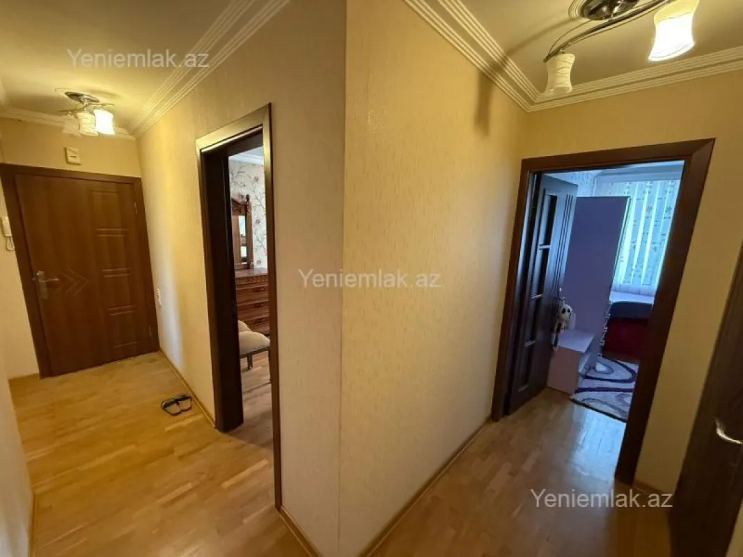 Satılır 4 otaqlı köhnə tikili 90 m²