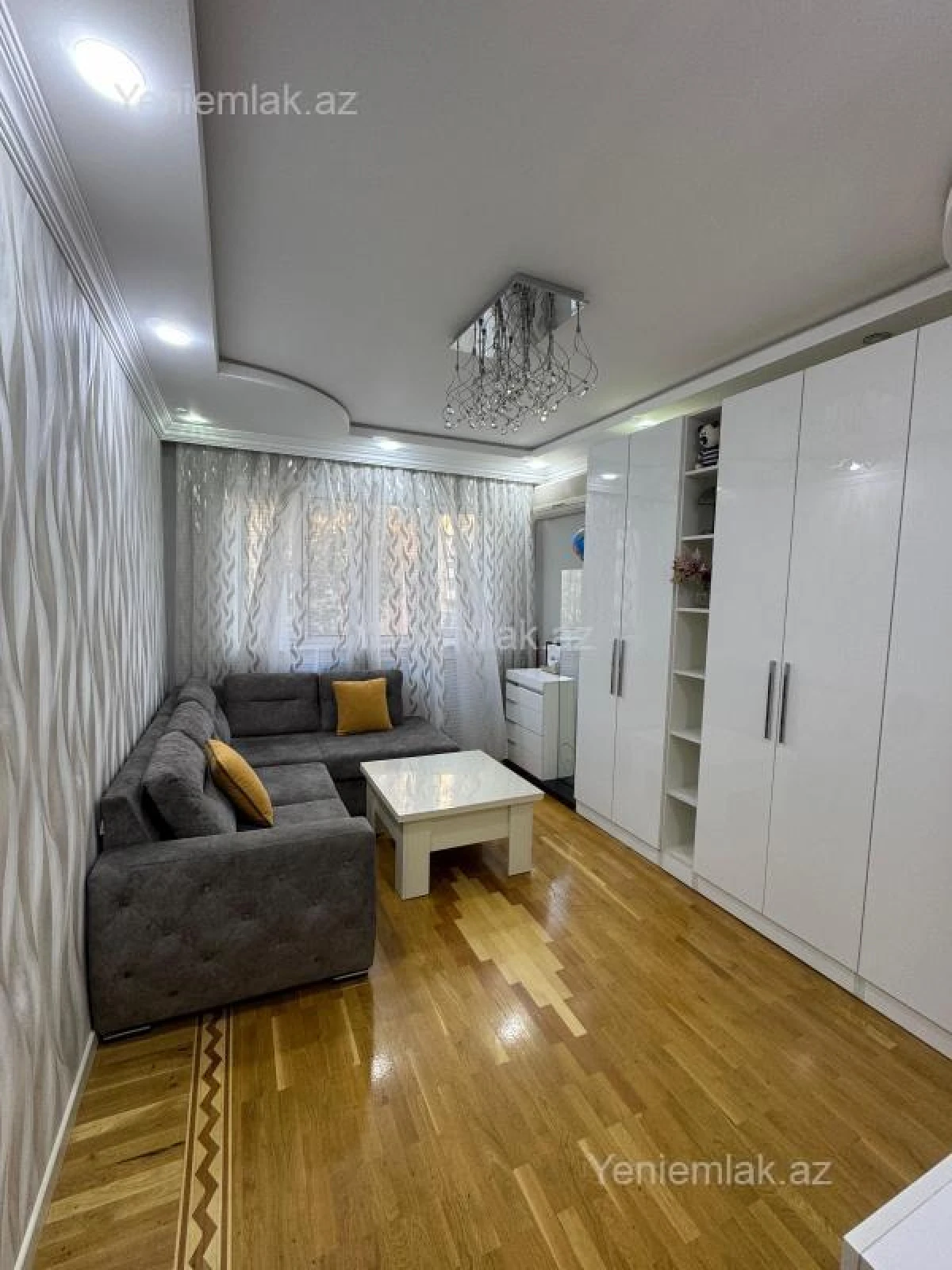 Satılır 3 otaqlı köhnə tikili 80 m²
