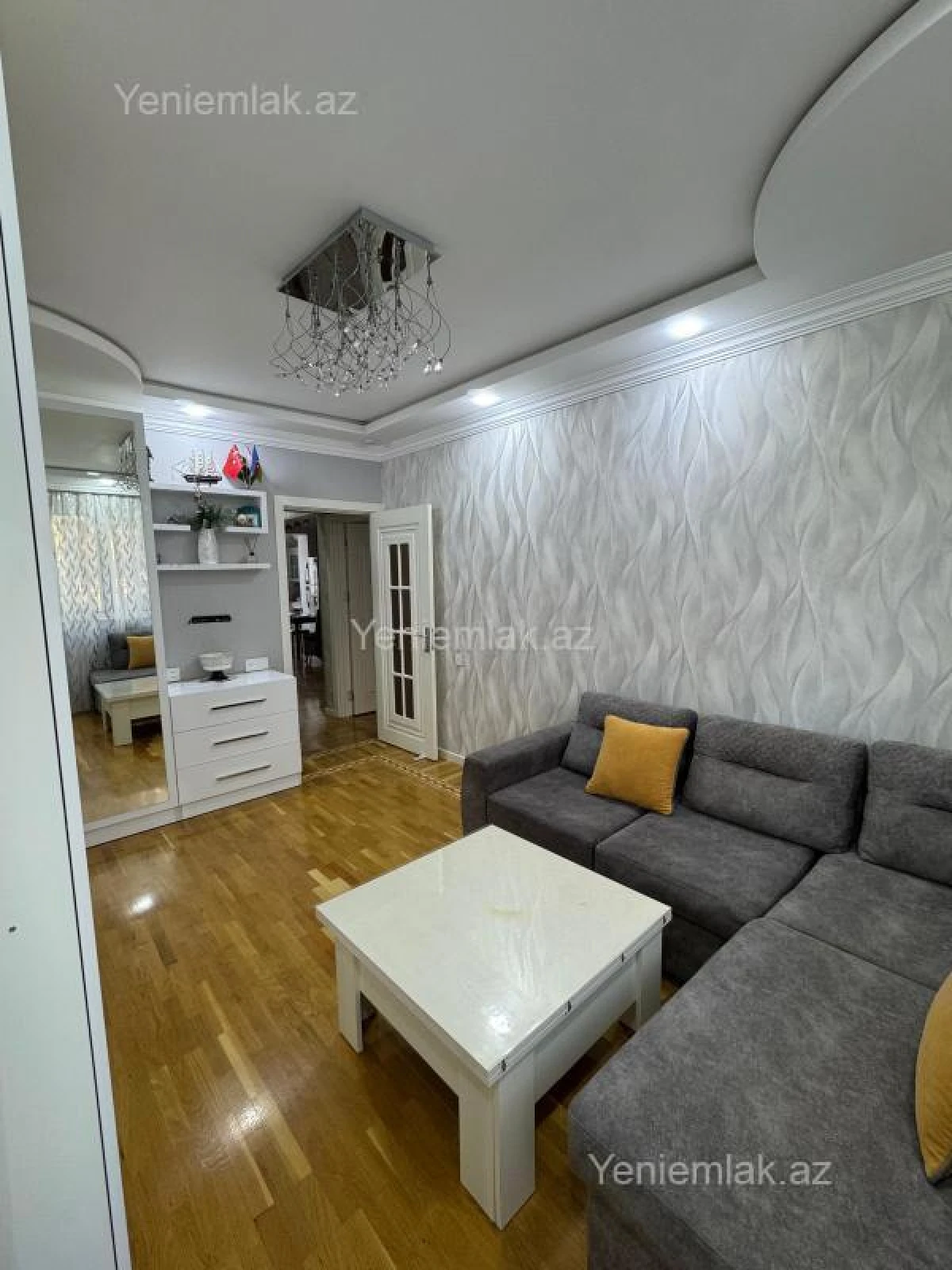 Satılır 3 otaqlı köhnə tikili 80 m²