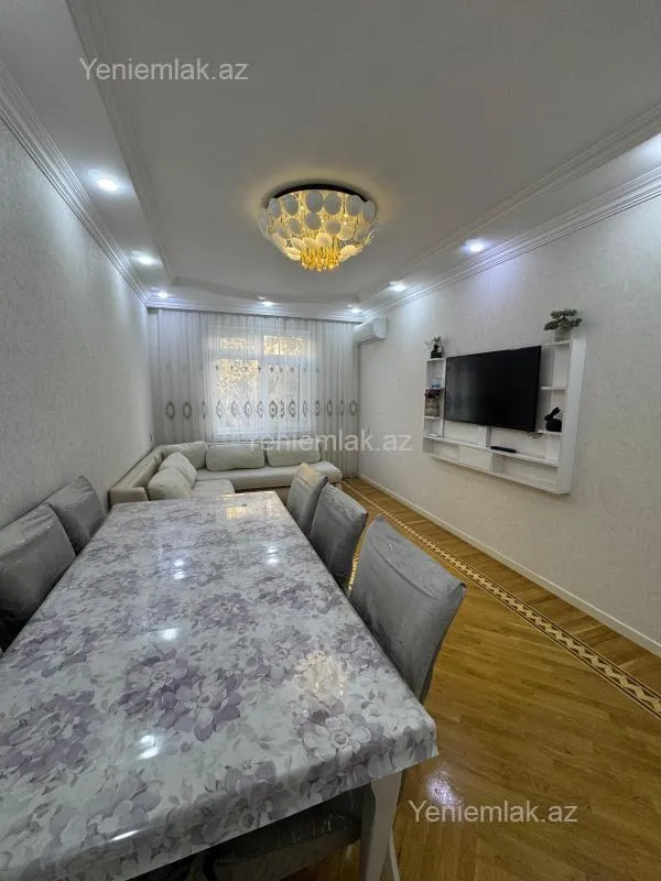 Satılır 3 otaqlı köhnə tikili 80 m²