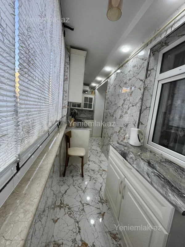 Satılır 3 otaqlı köhnə tikili 80 m²