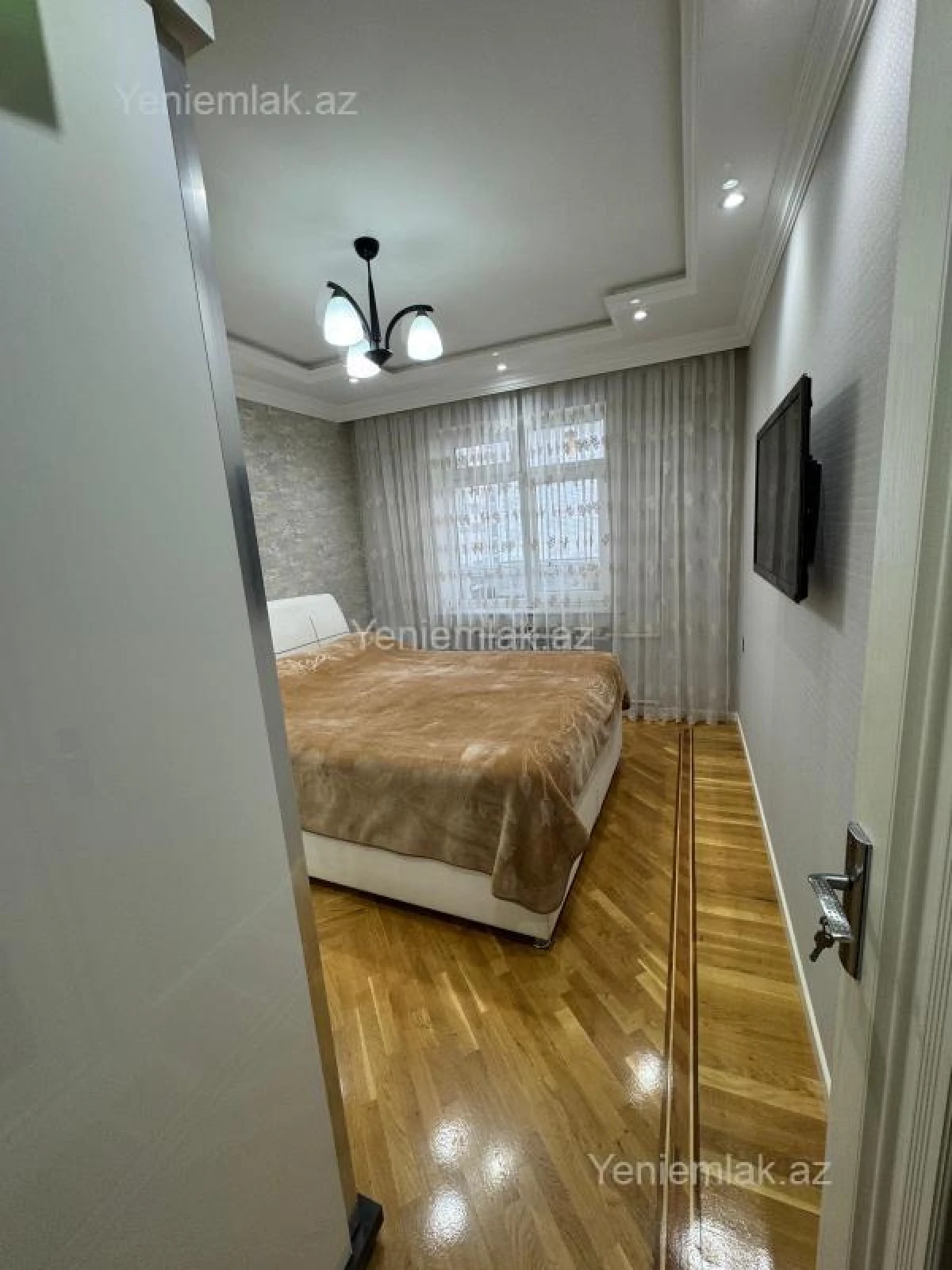Satılır 3 otaqlı köhnə tikili 80 m²