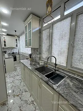 Satılır 3 otaqlı köhnə tikili 80 m²
