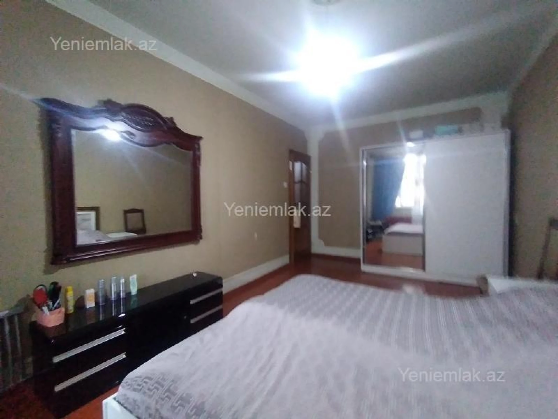 Satılır 3 otaqlı köhnə tikili 80 m²
