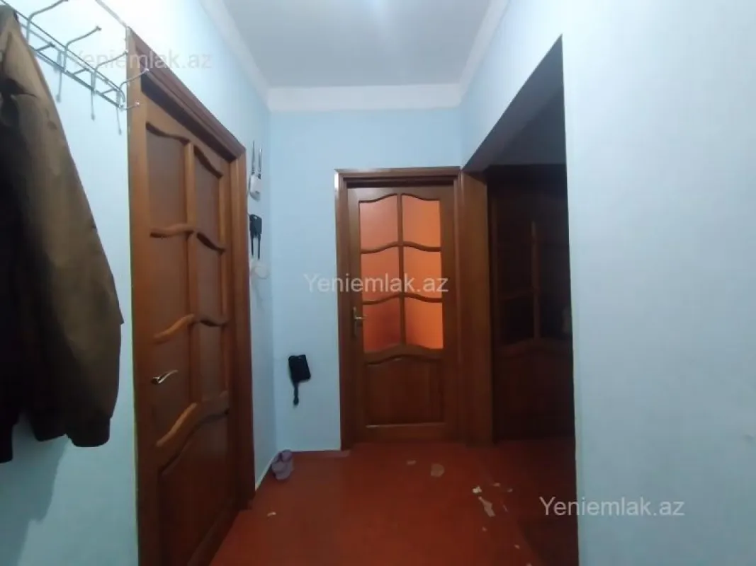 Satılır 3 otaqlı köhnə tikili 80 m²
