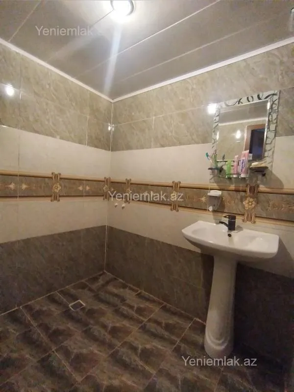 Satılır 3 otaqlı köhnə tikili 80 m²