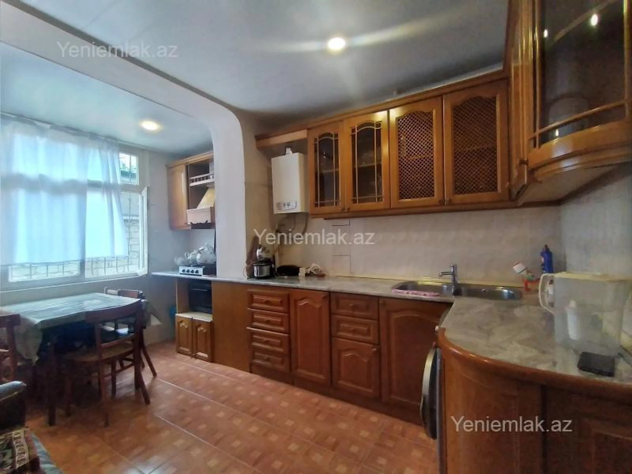 Satılır 3 otaqlı köhnə tikili 80 m²