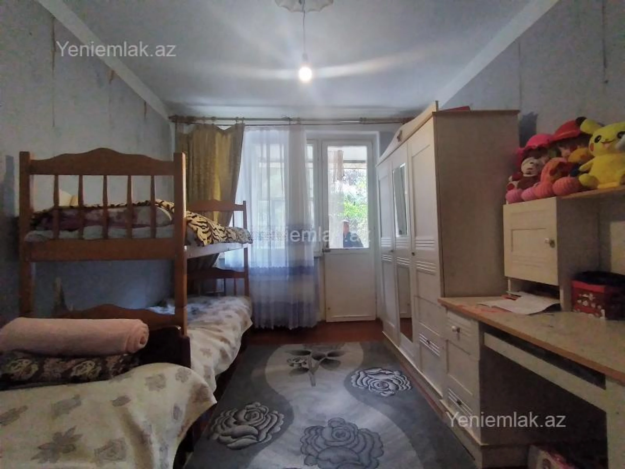 Satılır 3 otaqlı köhnə tikili 80 m²