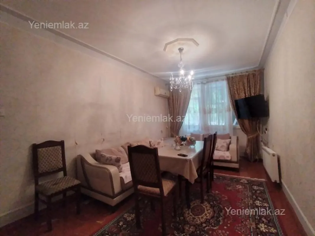 Satılır 3 otaqlı köhnə tikili 80 m²