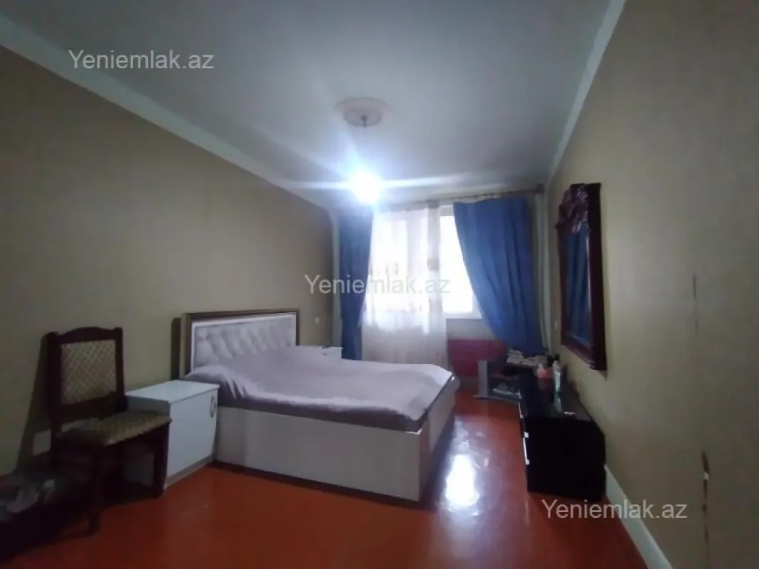 Satılır 3 otaqlı köhnə tikili 80 m²