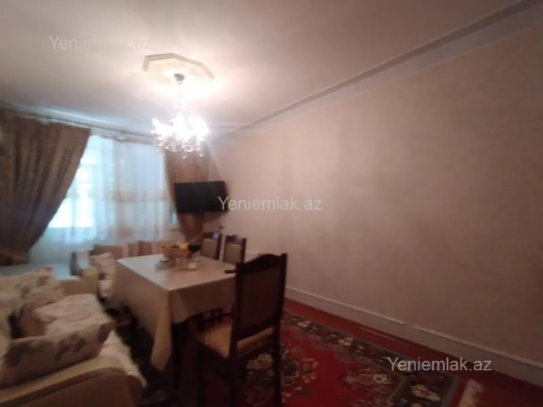 Satılır 3 otaqlı köhnə tikili 80 m²