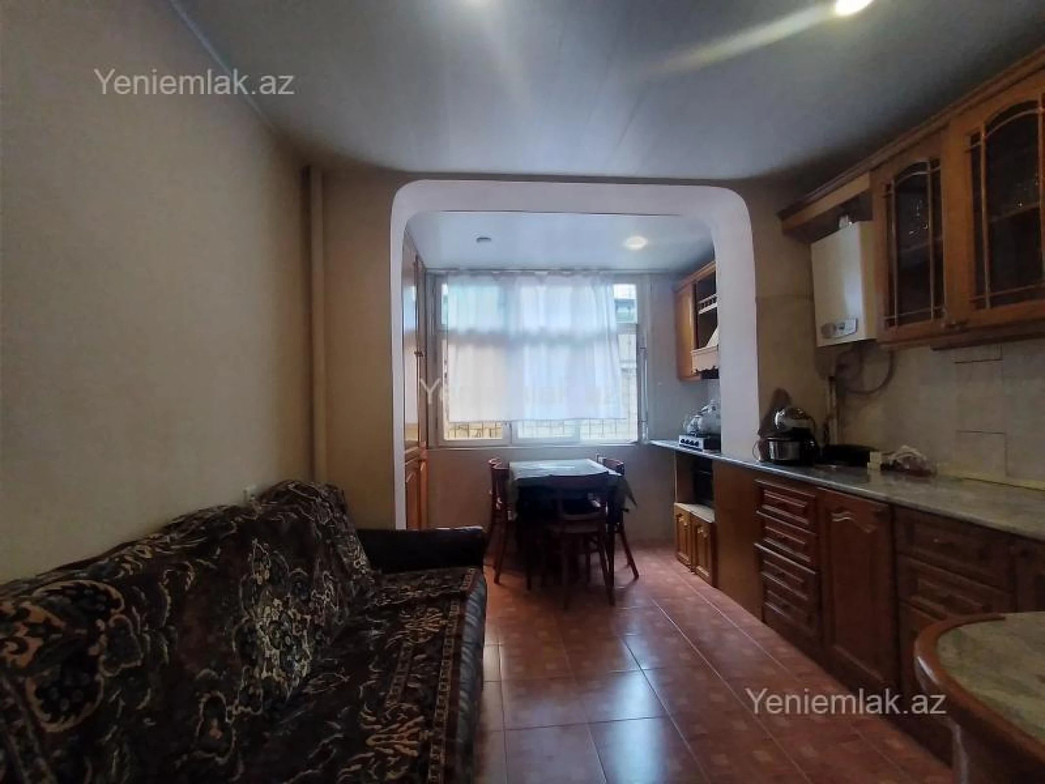 Satılır 3 otaqlı köhnə tikili 80 m²