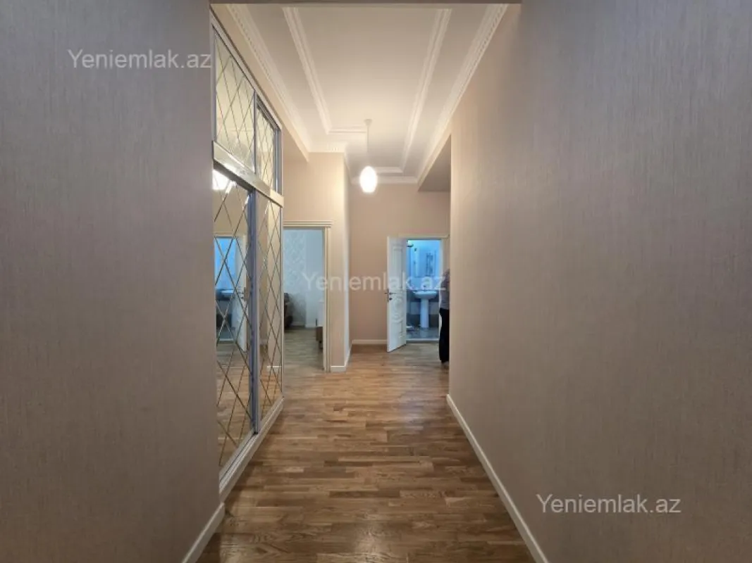 Satılır 3 otaqlı yeni tikili 97 m²