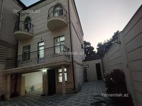 Satılır 5 otaqlı həyət evi 180 m²