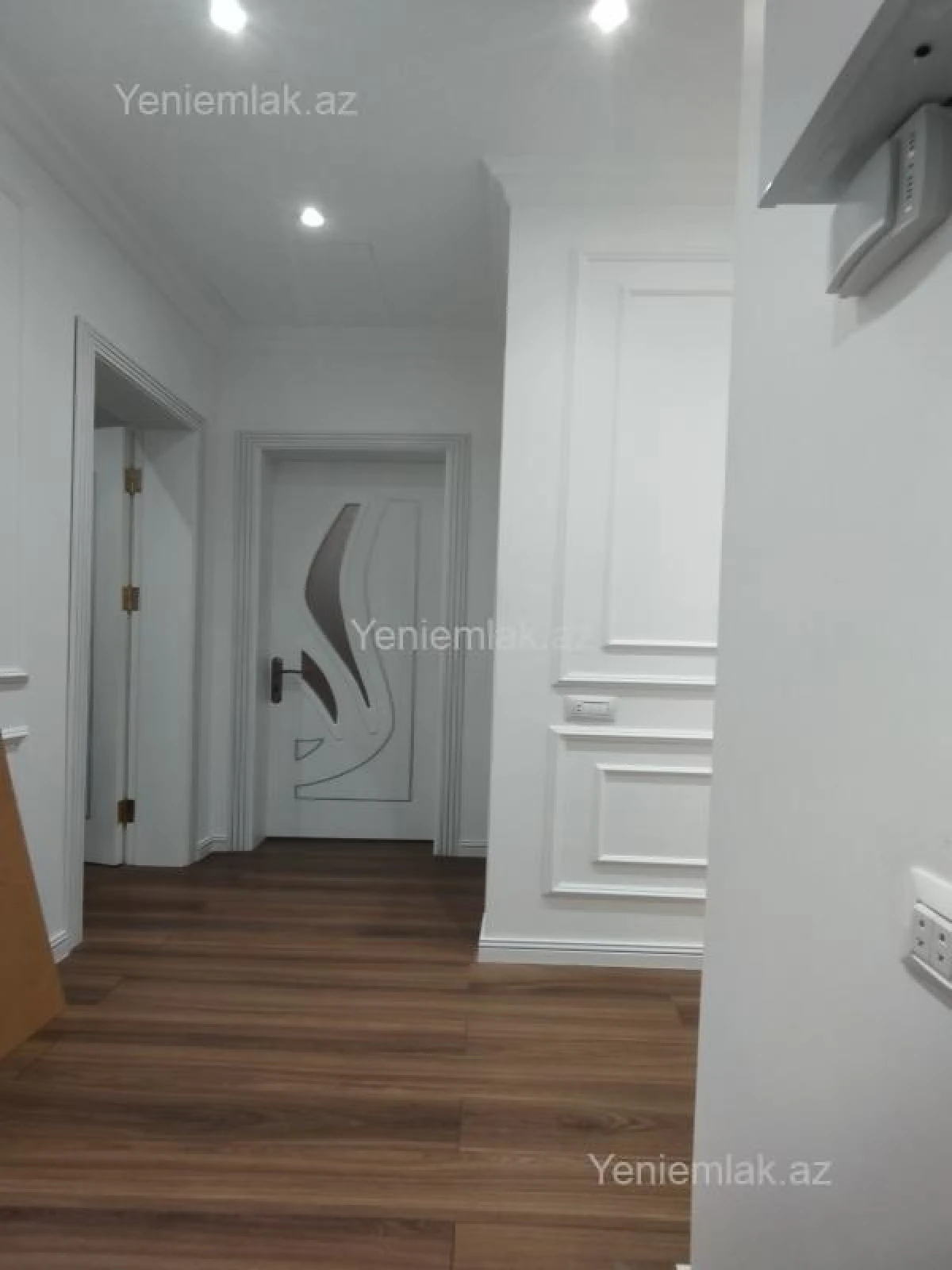 Satılır 5 otaqlı həyət evi 180 m²