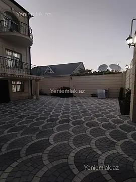 Satılır 5 otaqlı həyət evi 180 m²