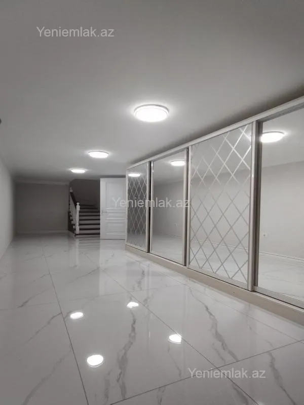 Satılır 5 otaqlı həyət evi 180 m²