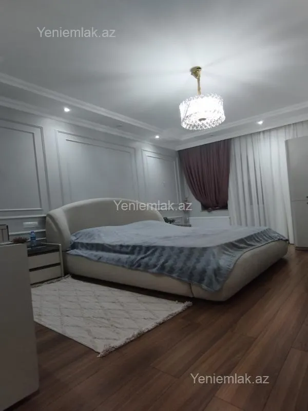 Satılır 5 otaqlı həyət evi 180 m²