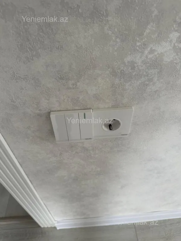 Satılır 3 otaqlı yeni tikili 76 m²